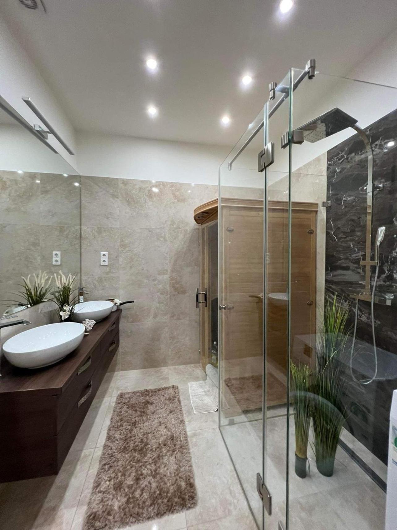 Luxury Dream With A Sauna In The Center Budapest Esterno foto